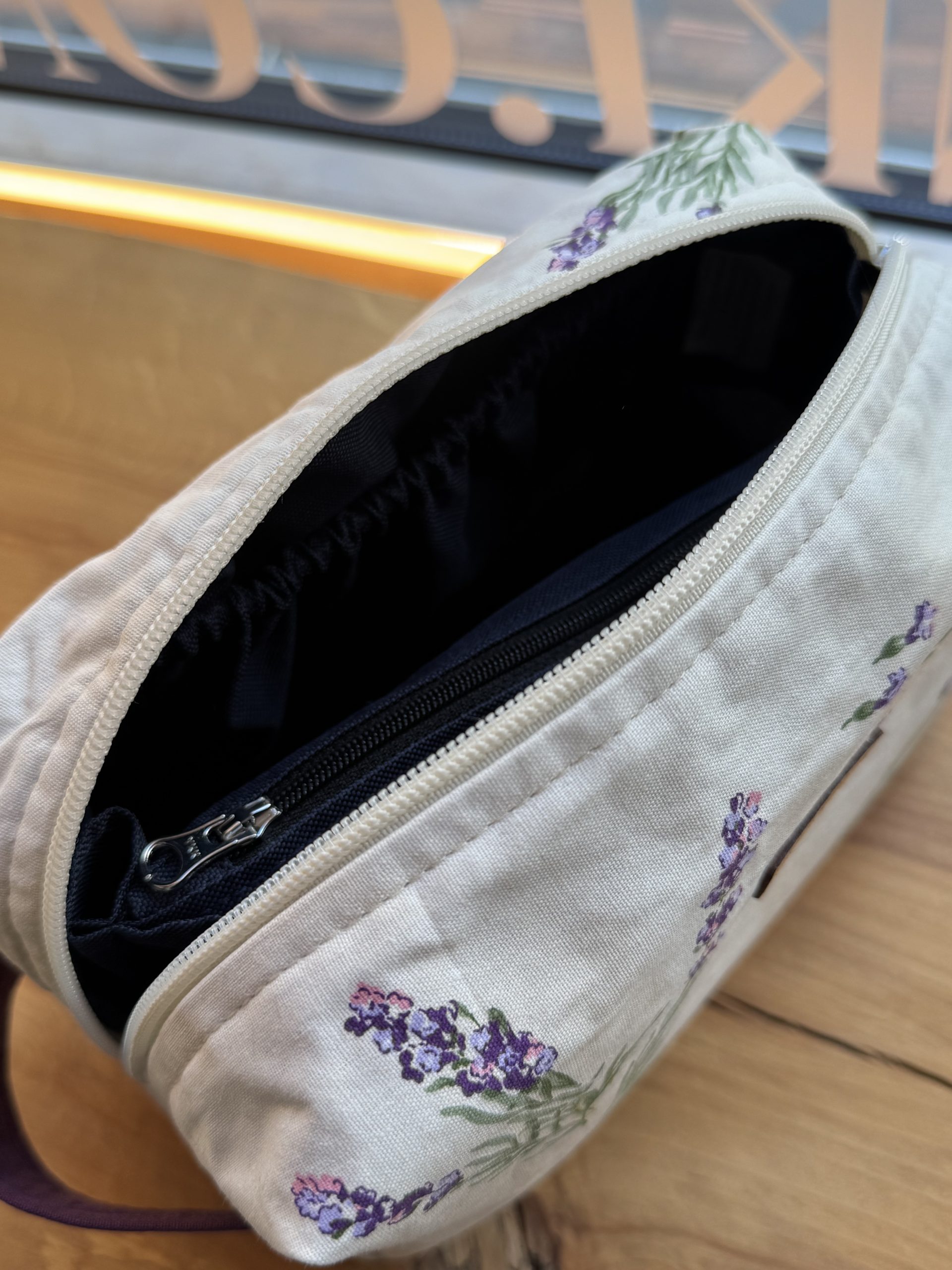 kosmetyczka lawendowa - obrazek 2