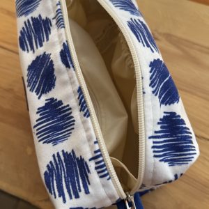 kosmetyczka blue dots